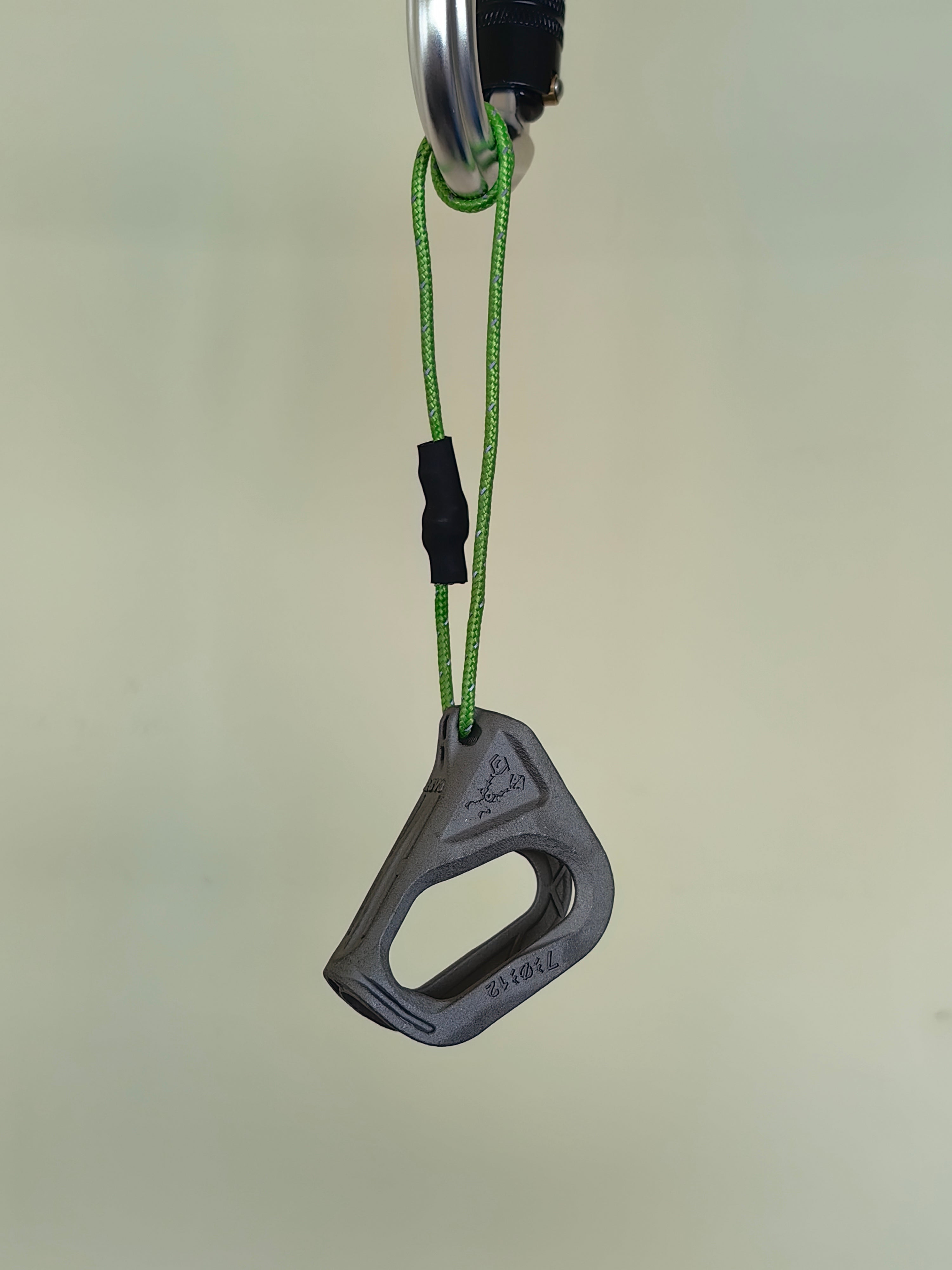 The ultralight multi-purpose rope grab is a standard ascender
